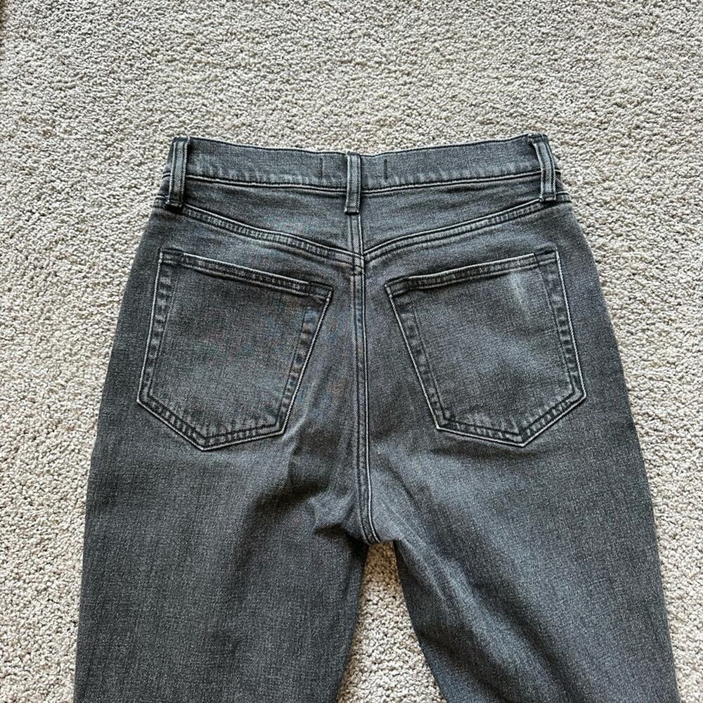 Abercrombie 90s Slim Straight Ultra High Rise Jeans - Picture 6 of 7